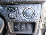 プッシュスタートスマートエントリー、自動ドアの開閉操作は運転席から可能です◎
