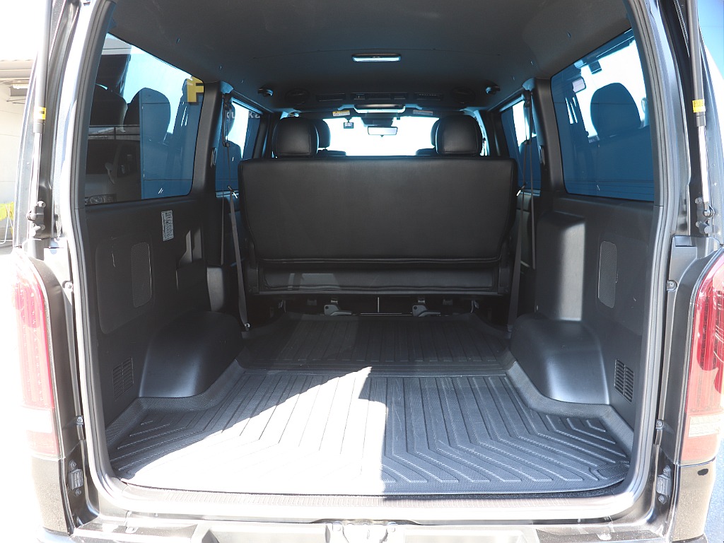 トヨタ&nbsp;ハイエースバン&nbsp;5D2.0スーパーGLダークプライムⅡロング&nbsp;【当店製作ワンオーナー車】&nbsp;福岡県の詳細画像&nbsp;その3