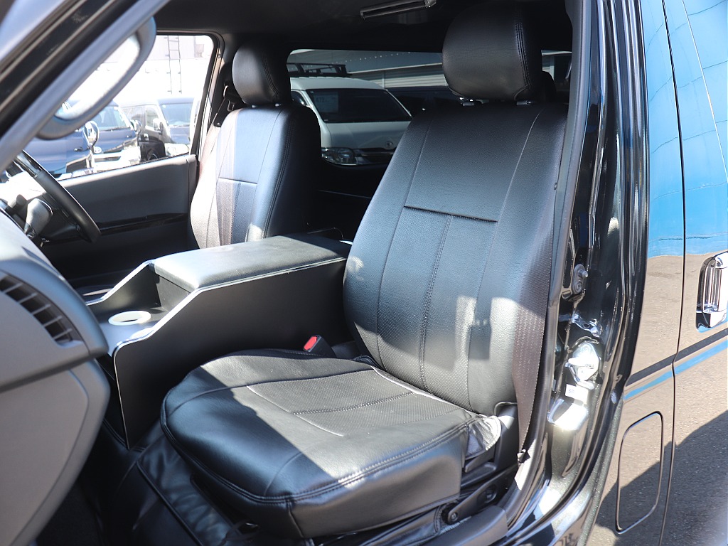 トヨタ&nbsp;ハイエースバン&nbsp;5D2.0スーパーGLダークプライムⅡロング&nbsp;【当店製作ワンオーナー車】&nbsp;福岡県の詳細画像&nbsp;その10