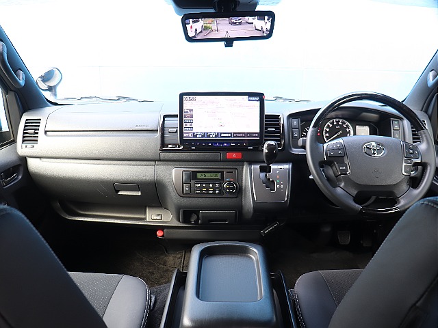 ALPINE11型フローティングナビ搭載