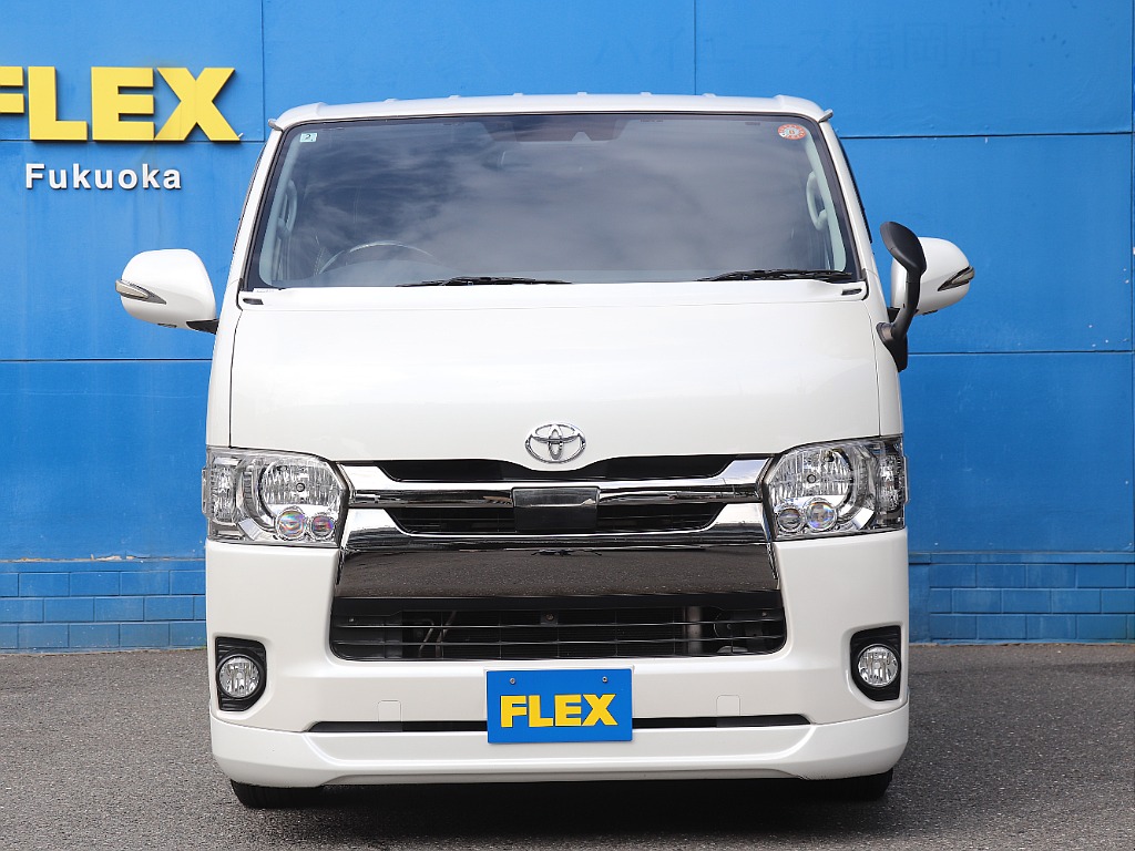 ５型カスタム済み、メーカーオプション多数完備した厳選中古車！福岡店にて展示中！お気軽にお問い合わせください。