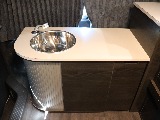 ハイエースの事なら専門店のフレックス福岡店へ！　現金を減らしにくいローン購入や、経費が使える法人様にぴったりのリースなどハイエースライフを始めるお手伝いをいたします！