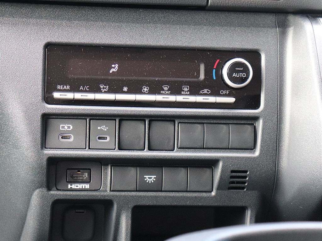 トヨタ&nbsp;ハイエース&nbsp;ワゴン2.7GLロング ミドルルーフ&nbsp;FLEXオリジナルシートアレンジ familiar&nbsp;福岡県の詳細画像&nbsp;その14