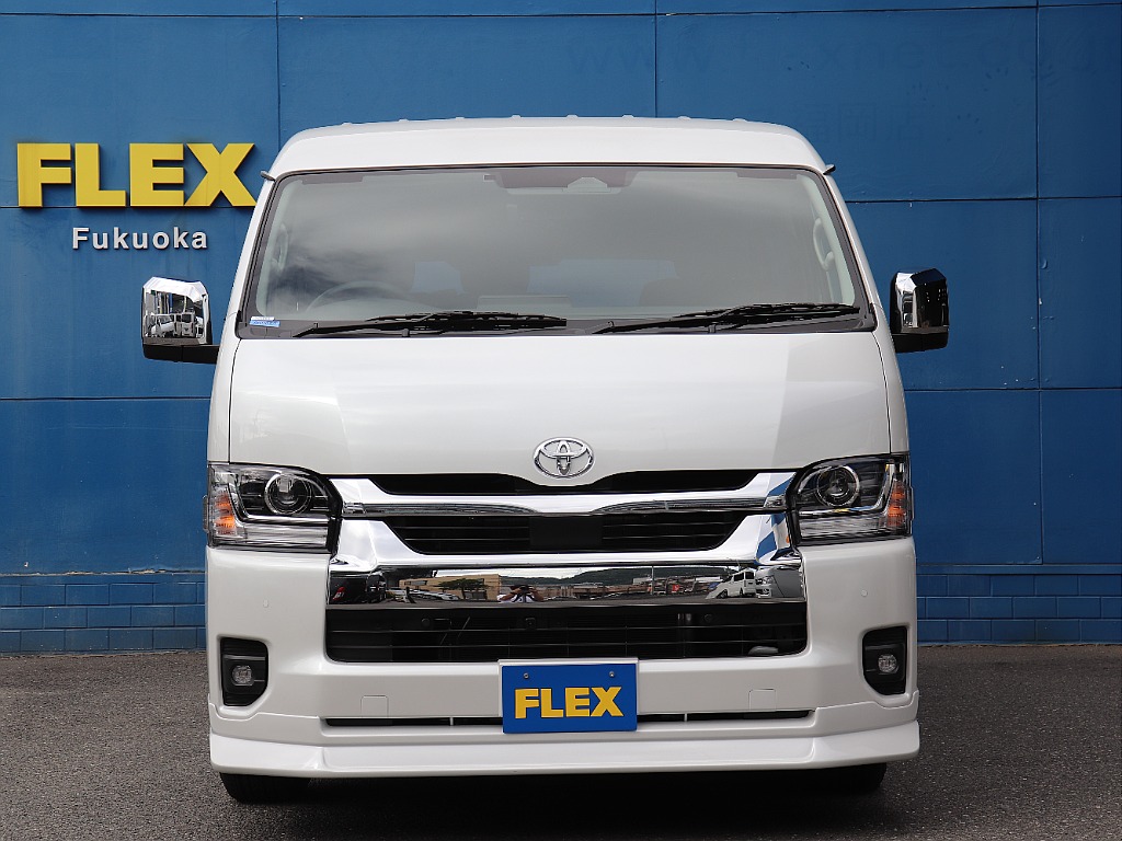普段使いと車中泊をバランス良く楽しめる、FLEXオリジナルシートアレンジ「familiar」仕様が福岡店にて展示中！お気軽にお問い合わせください。