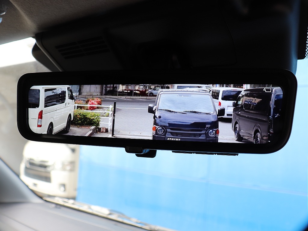 デジタルインナーミラーは後部に荷物が載っていても後ろを映し出してくれます