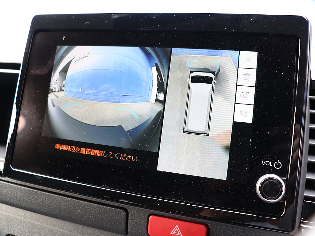 バックカメラで駐車時も安心