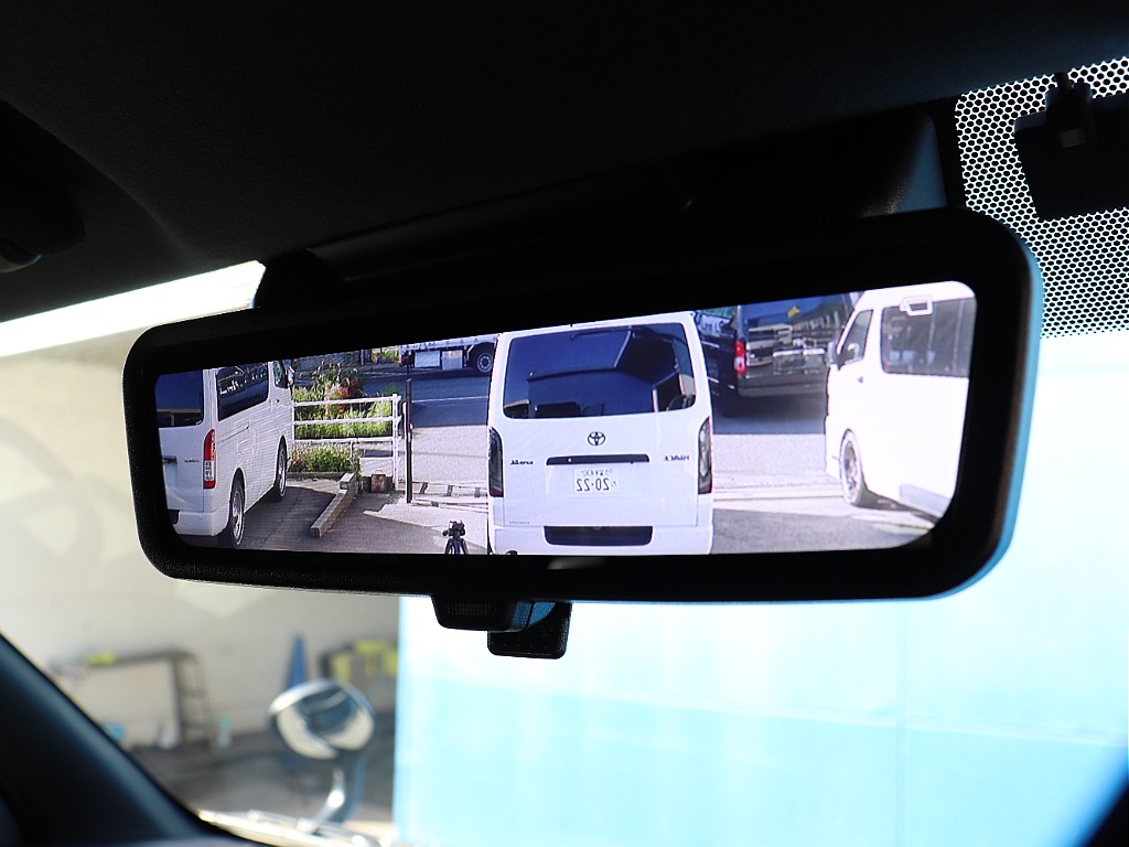 デジタルインナーミラーは後部に荷物が載っていても後ろを映し出してくれます