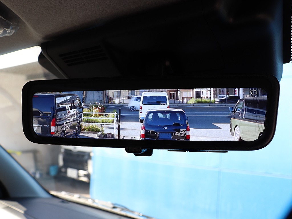 デジタルインナーミラーは後部に荷物が載っていても後ろを映し出してくれます