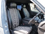 ブラック×ストライプ柄のシートカバー付きで内装も使用感が少なくなっております！！