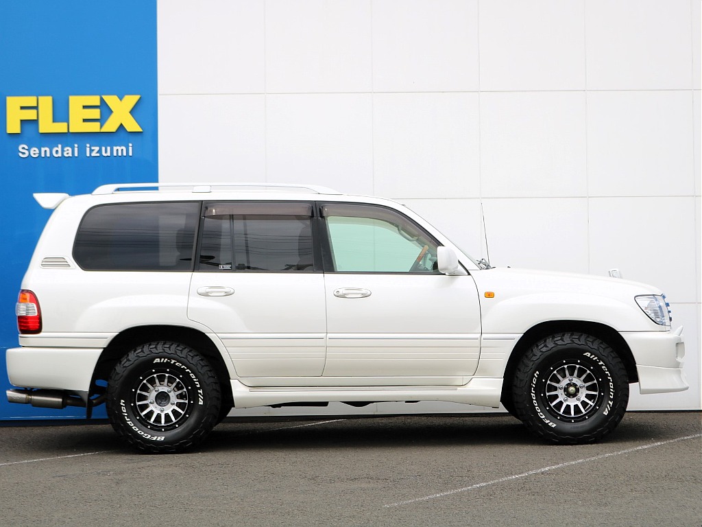 ＦＬＥＸグループは「すべての人に愛車を」をコンセプトに車種別に全国展開中！愛車と一緒に、ライフスタイルを充実させてもらいたいという思いで、ランクル仙台泉店では皆様のご要望になんでもお応えします♪