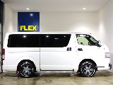 大変便利な両側パワースライド付き?荷物の出し入れなど楽々できちゃいます♪