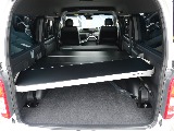 リンクスファクトリーのベットキット付きですので車中泊やキャンピングにピッタリな一台です！！