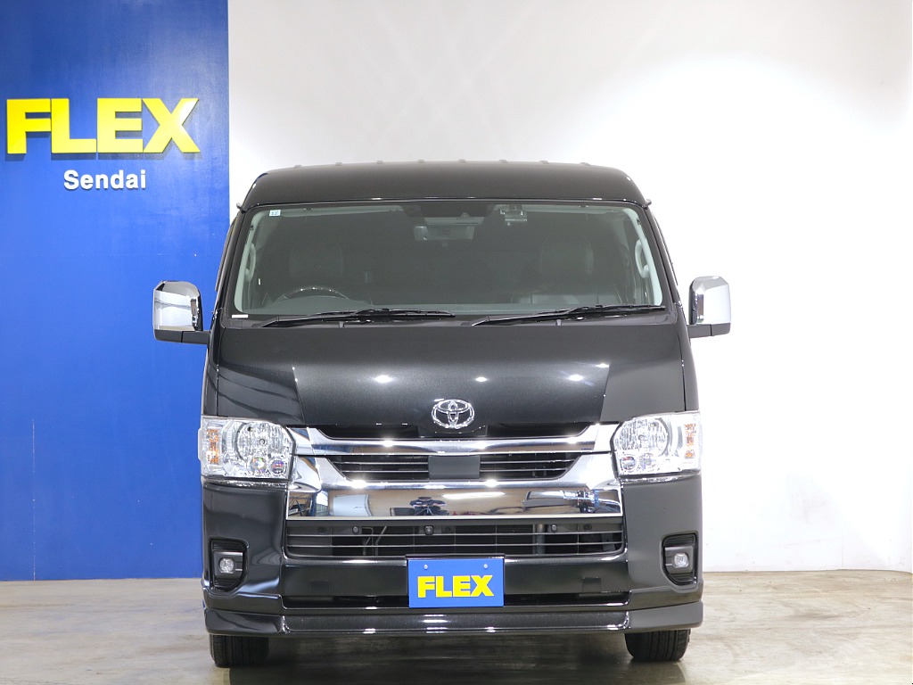 １０人乗り　アウトドアや車中泊にピッタリな１台が入荷いたしました！！