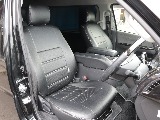 シートカバーやコンソール等運転席周りもカスタム可能ですのでスタッフまでお声がけください！！