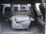 セカンドシートを折りたためば、このようにフラットな空間も作れます♪