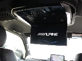 フリップダウンモニター装備済みです！！12.8インチサイズの大型で見やすく嬉しいオプションがすでについております！