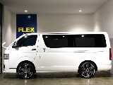 大変便利な両側パワースライドで荷物の出し入れも乗り降りも楽々できちゃいますね♪