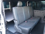 ２列目もダークプライム専用ハーフレザーシートカバーになっております！！