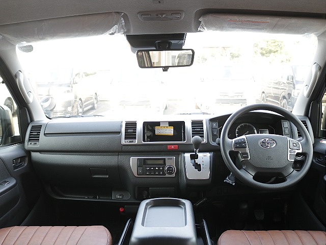 運転席周りも未使用車ですのでとてもきれいな状態になっております！！（カロッツェリア製7インチナビ搭載予定です）