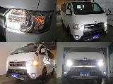 LEDヘットライトなので夜間走行でも安心して運転していただけます！！さらにグリルもダークプライムS専用サテンブラック仕様になっております！！
