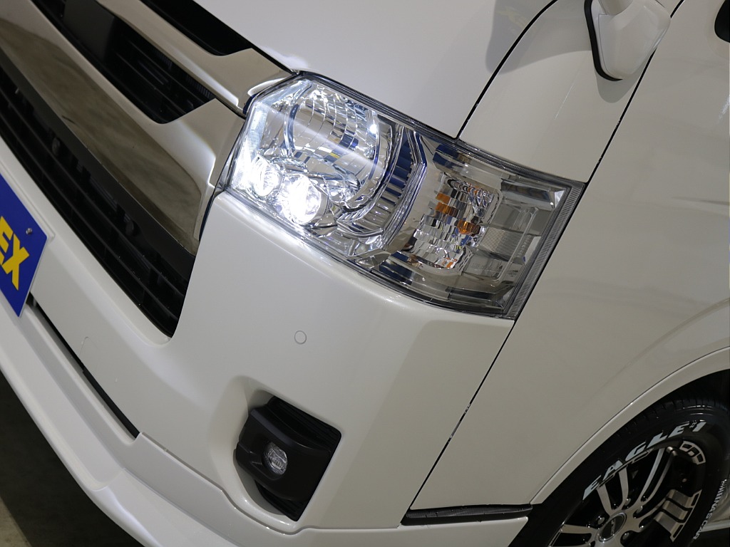 LEDヘットライトになっっておりますので夜間でも安心して運転していただけます！！