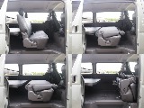 セカンドシートを折りたためば広々としたベットキットに早変わり！！位置を変えたり前に倒すこともできるようになっております！