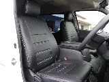シートカバー装備済みで御座います！！かっこいいだけでなくシートの汚れ、劣化を緩和させてくれますよ♪