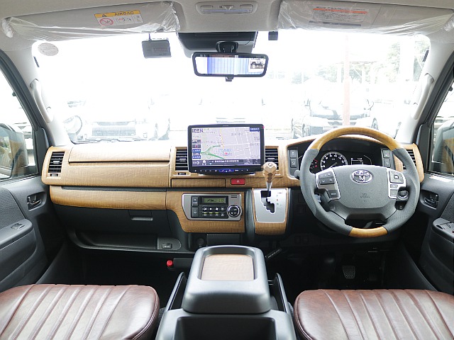 運転席周りも未使用車になっているのでとてもきれいな状態になっております！！