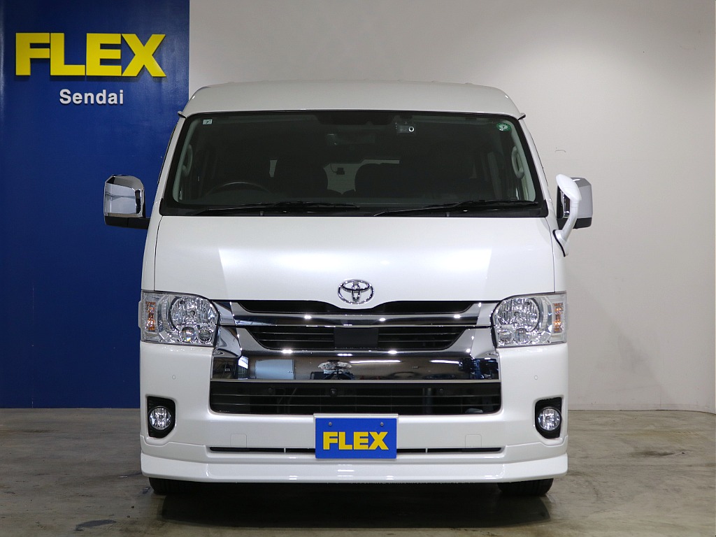 10人乗りで運転席も後席も広々使えるファインテックツアラー　パールホワイトが入庫いたしました！！
