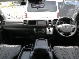 ワイド幅ならではの運転席周りになっております！状態も綺麗で使用感も少なくなっております♪