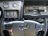 プッシュスタート・ETC・ステアリングスイッチなど運転するうえで嬉しい装備が充実しております♪