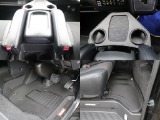 オリジナルアームレストやカップホルダーなどもすでに装着されており運転中の快適性もばっちりです♪