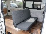 DXならではのヘッドレストなしの2列目になっております！！後ろへのアクセスがしやすくなり荷室スペースも広がります！！