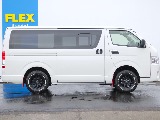 運転中などの換気に役立つ小窓付き！！開閉は3段階でっロックが掛かるようになっております！！