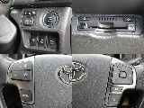 プッシュスタート・ETC・ステアリングスイッチなど運転するうえで嬉しい装備が充実しております！！