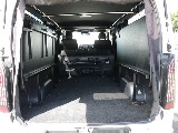 両サイドに跳ね上げると大きい荷物でも楽々載せられるラゲッチスペースも確保可能になっております！！