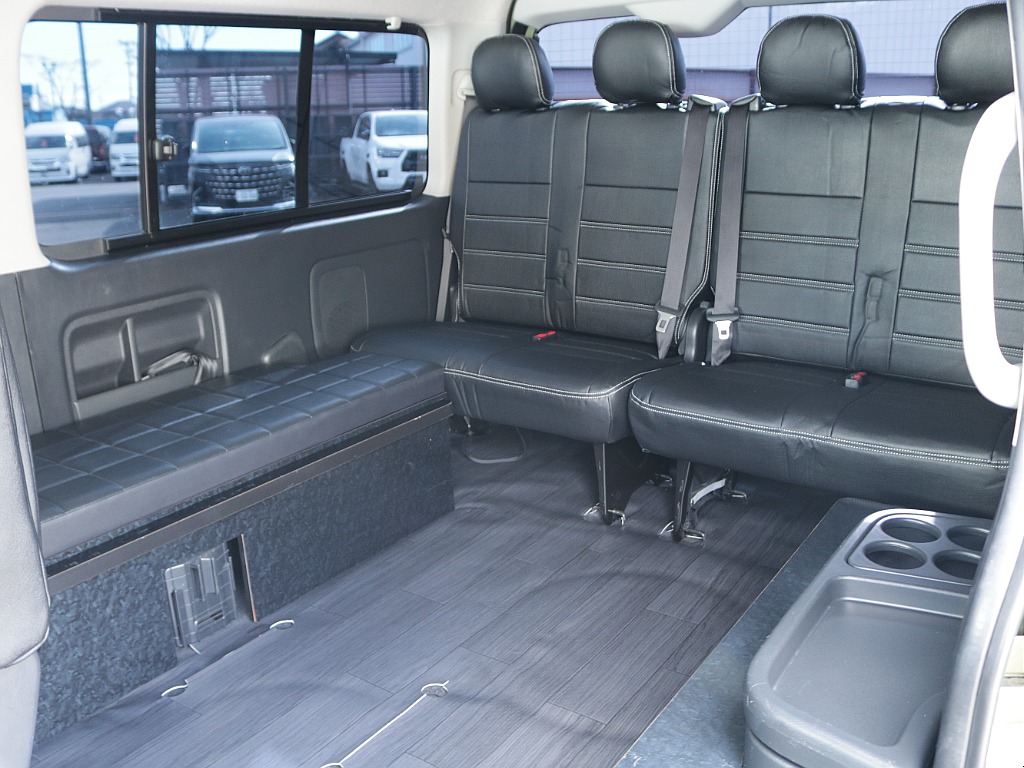 取り外しも可能になっておりますので足をおろして乗車することもできるようになっております♪