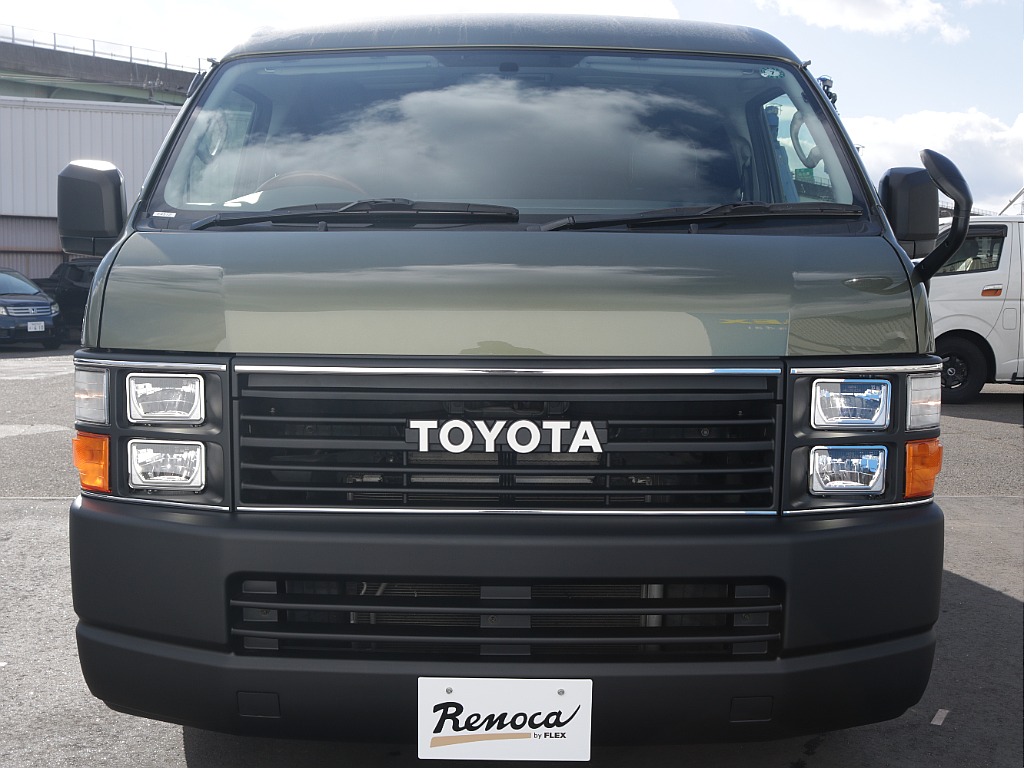 人気の角目4灯のフェイスチェンジ！！他にない一台限りのハイエースとなっております！！