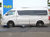 大変便利なパワースライドドア付き！！荷物の出し入れや乗り降りなど楽々できちゃいますね♪