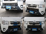 TRDデイライト付きフロントスポイラー付き！！エンジン始動と同時にかっこよく点灯してくれます！！