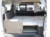 背もたれの部分を真ん中に移動していただければ大人3名分のベットキットを作り出すこともできます♪
