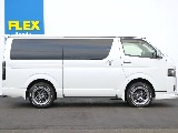 大変便利な両側パワースライドドア付き！！乗り降りや荷物の出し入れも楽々できちゃいますね♪