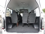 子供などは車内で楽々立てるぐらいの高さになっておりフロアマットなども装着されておりますので汚れ対策もバッチリ♪