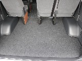トランクルームには大きい荷物でも置けるラゲッチスペースも確保可能になっております！！大人数は乗れて荷物も置ける便利な一台！！