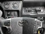 プッシュスタート・ETC・ステアリングスイッチなど運転の際に役立つ装備が充実しております♪