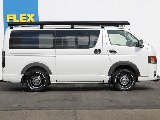 運転中などの換気に役立つ小窓両サイドについております！！開閉は3段階でロックが掛かるようになっております♪