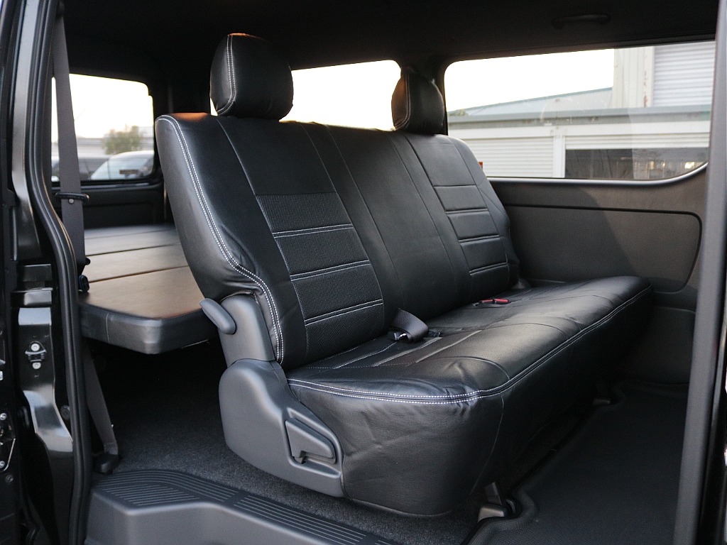 2列目以降もシートカバー装着済み！！汚れや劣化の緩和にもなりお手入れもしやすくなります！！