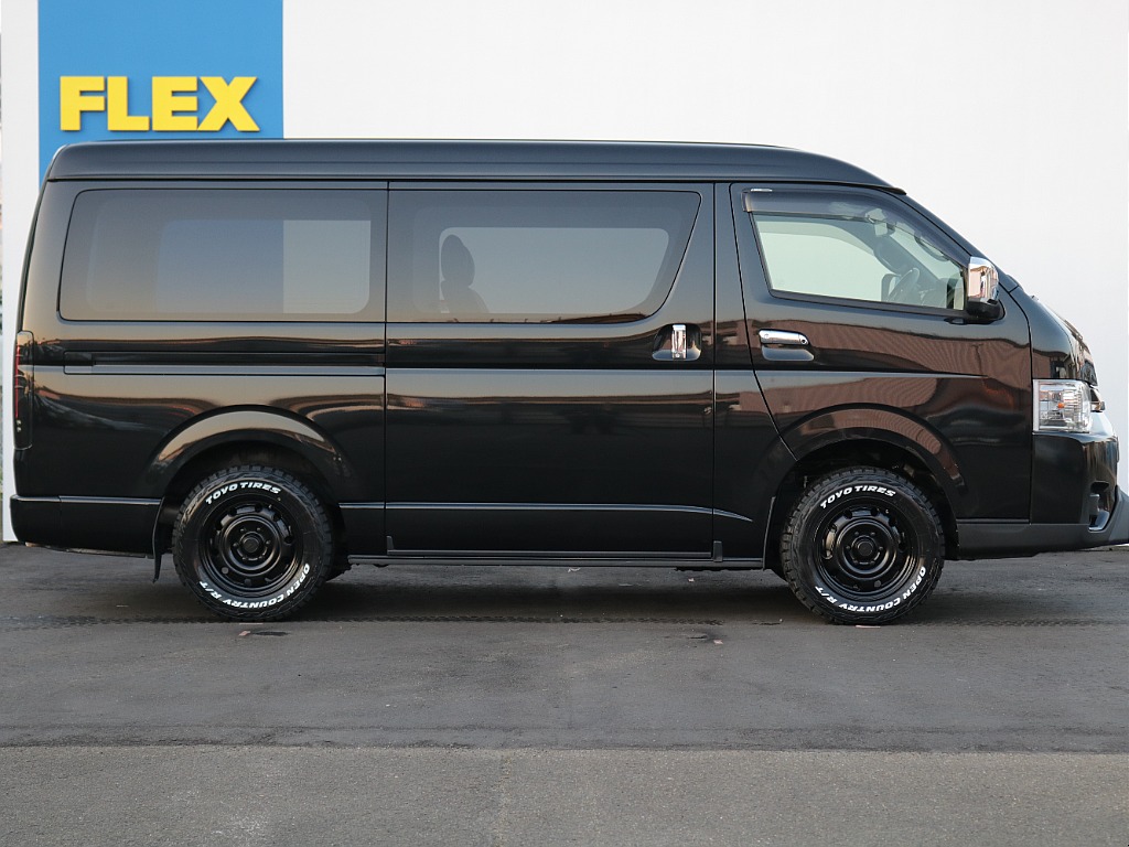 大変便利なパワースライドドア付き！！荷物の出し入れや乗り降りも楽々できちゃいますね♪