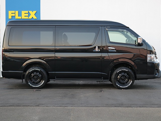 大変便利なパワースライドドア付き!!荷物の出し入れや乗り降りも楽々できちゃいますね♪