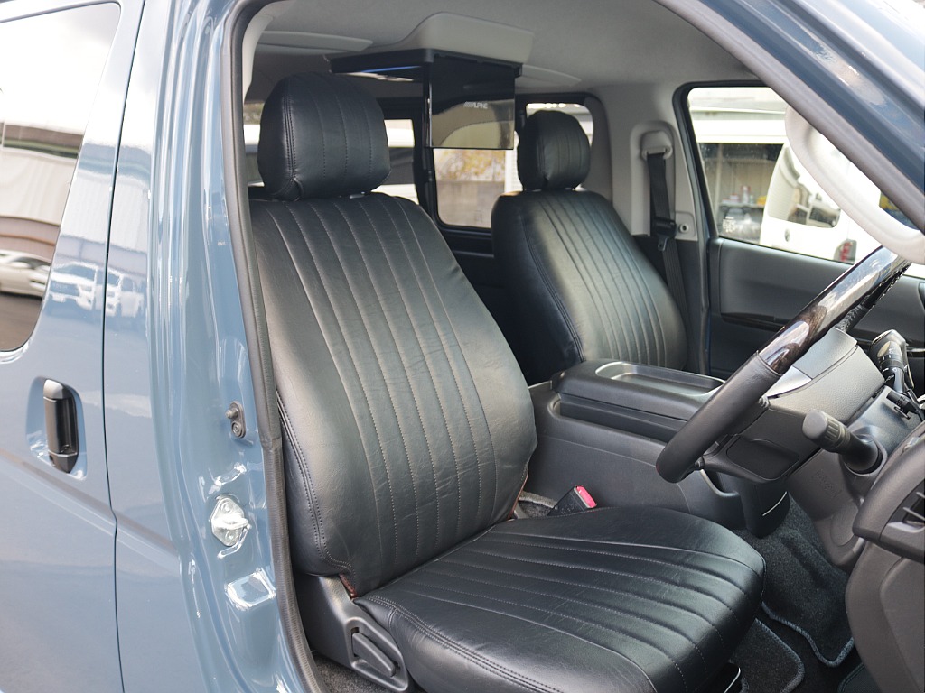 オリジナルクラシックシートカバー装着済み！！コーストラインと相性も良くクラシック感がある仕上がりになっております♪